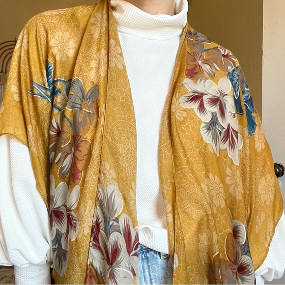 Beautiful Flowy Gold Blue Kimono by Woven Heart ONE SIZE - Picture 2 of 16